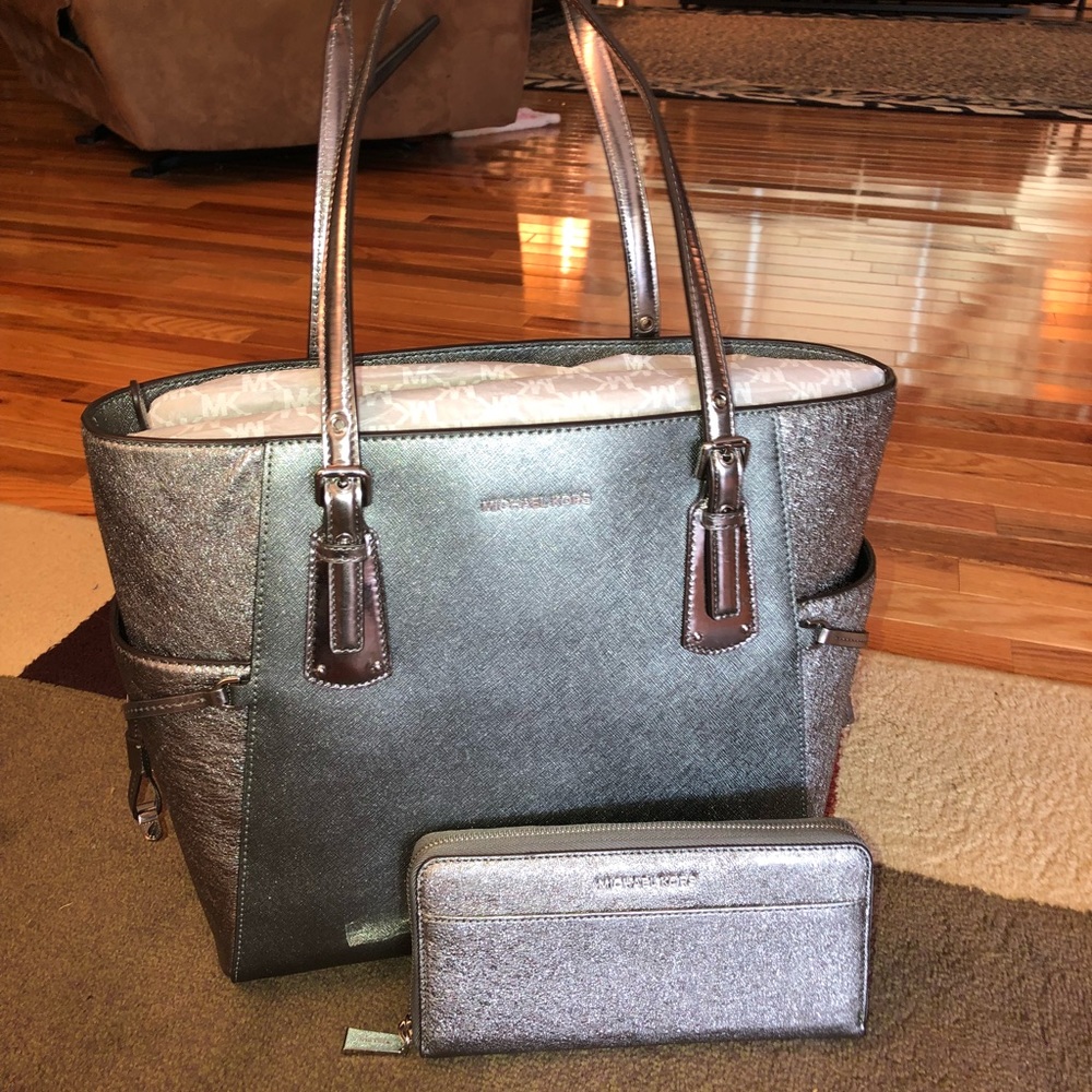 Michael Kors Handbag set